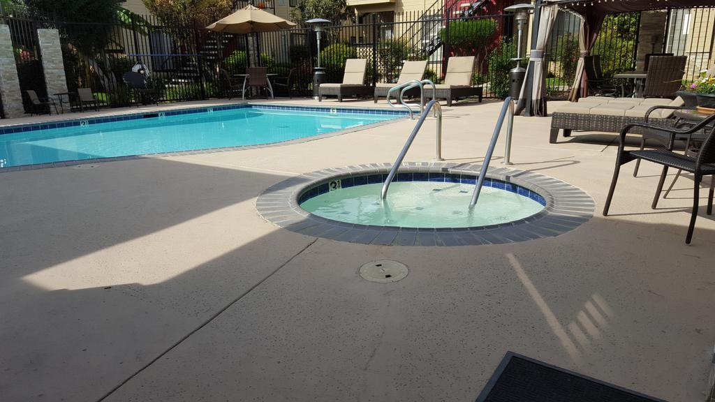Whispering Meadows Apartments Bakersfield Luaran gambar