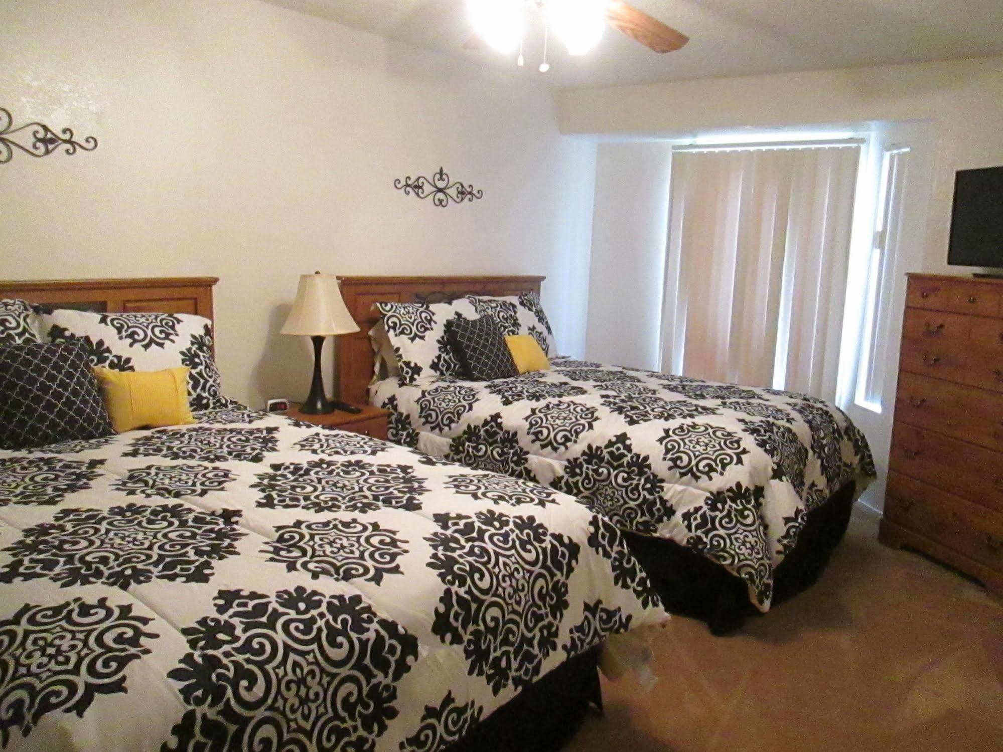 Whispering Meadows Apartments Bakersfield Luaran gambar